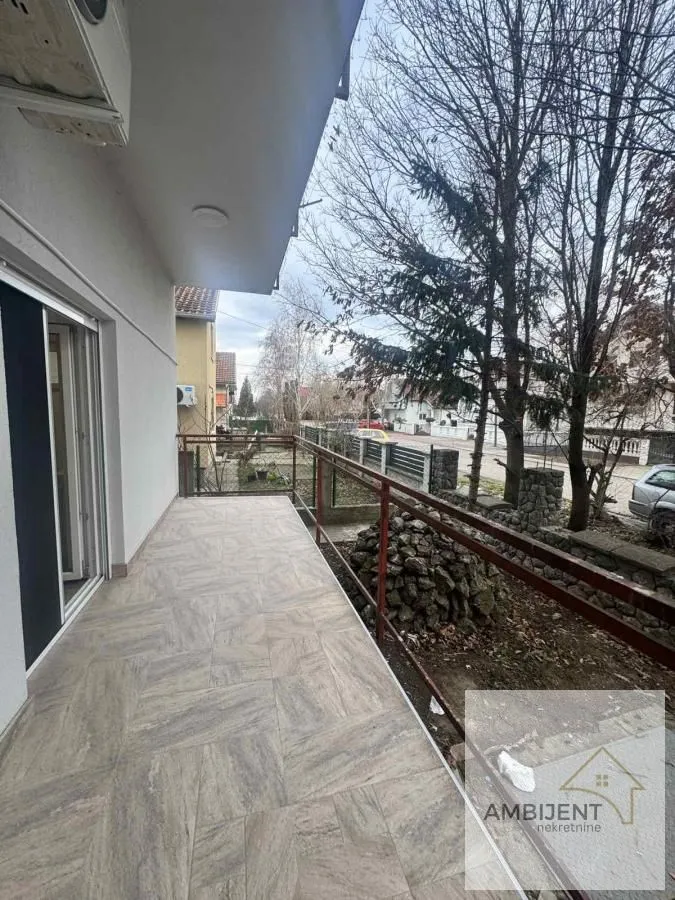 Izdavanje, četvorosoban stan, 88m², Novi Banovci, Stara Pazova