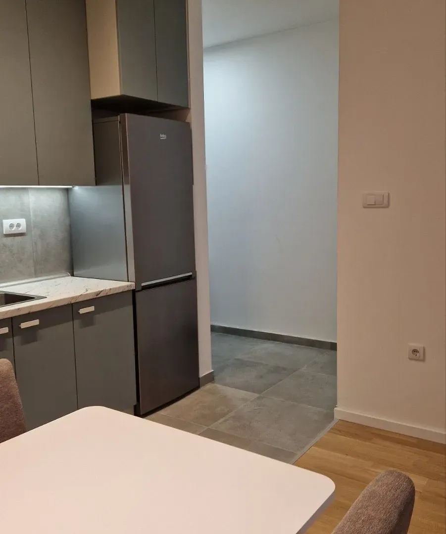 Izdavanje, jednosoban stan, 37m², Centar, Pančevo