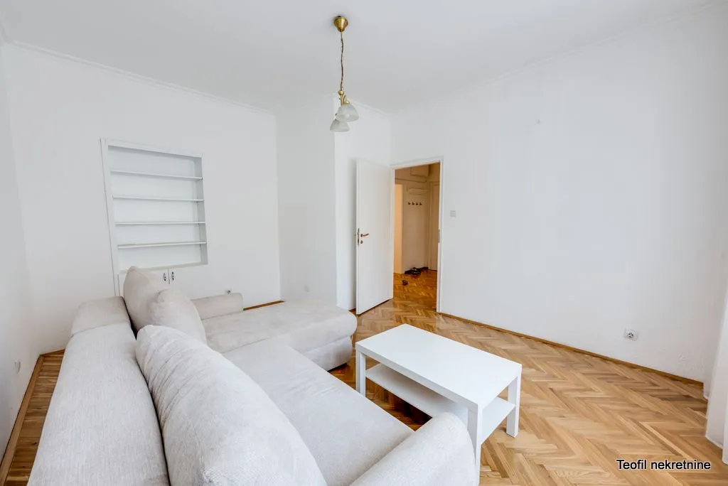 Sale, two bedroom apartment, 65m², Kalenić Pijaca, Vračar Sve Podlokacije