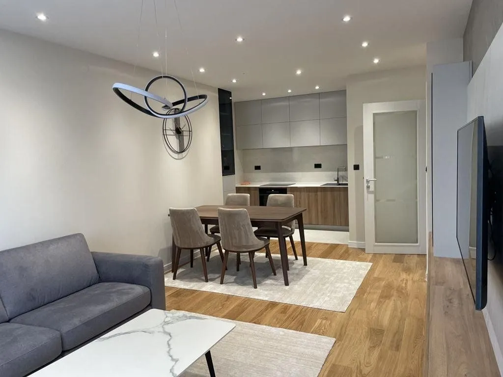 Izdavanje, jednosoban stan, 53m², Central Point, Podgorica