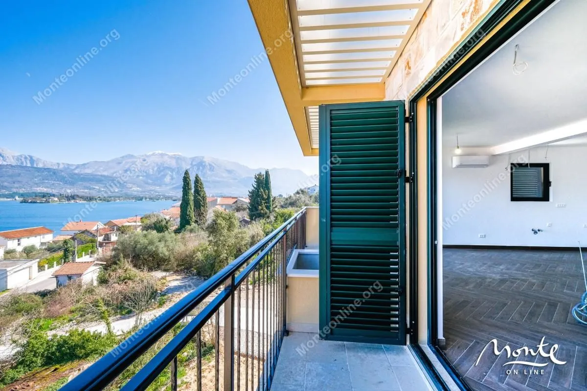 Prodaja, trosoban stan, 96m², Krašići, Tivat