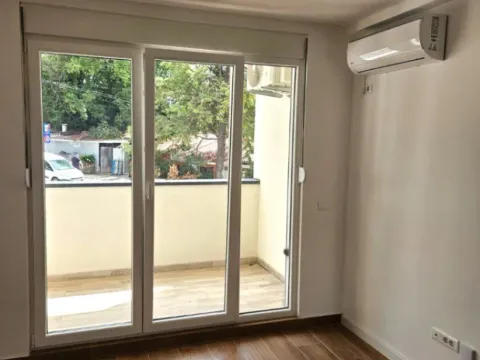 Sale, one bedroom apartment, 45m², Radanovići, Kotor - image 6