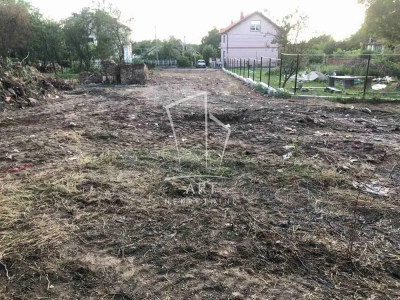 Prodaja, plac, 700m², Voždovac Sve Podlokacije, Beograd