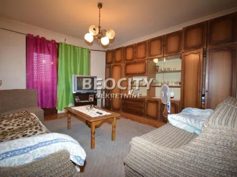 Sale, house, 255m², Kaluđerica, Beograd - image 8