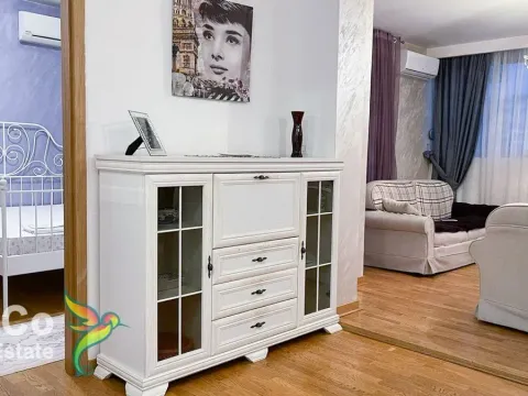 Prodaja, dvosoban stan, 75m², City Kvart, Podgorica - image 2