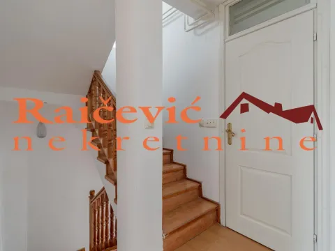 Prodaja, četvorosoban stan, 176m², Autokomanda, Voždovac Sve Podlokacije - image 8