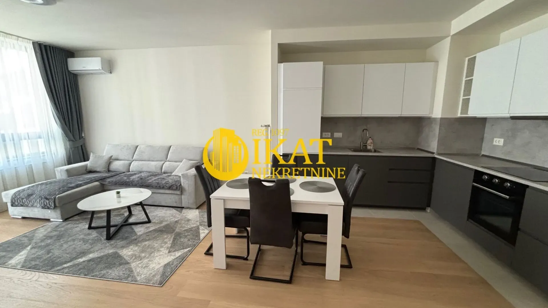 Izdavanje, dvosoban stan, 56m², Savski Venac, Beograd