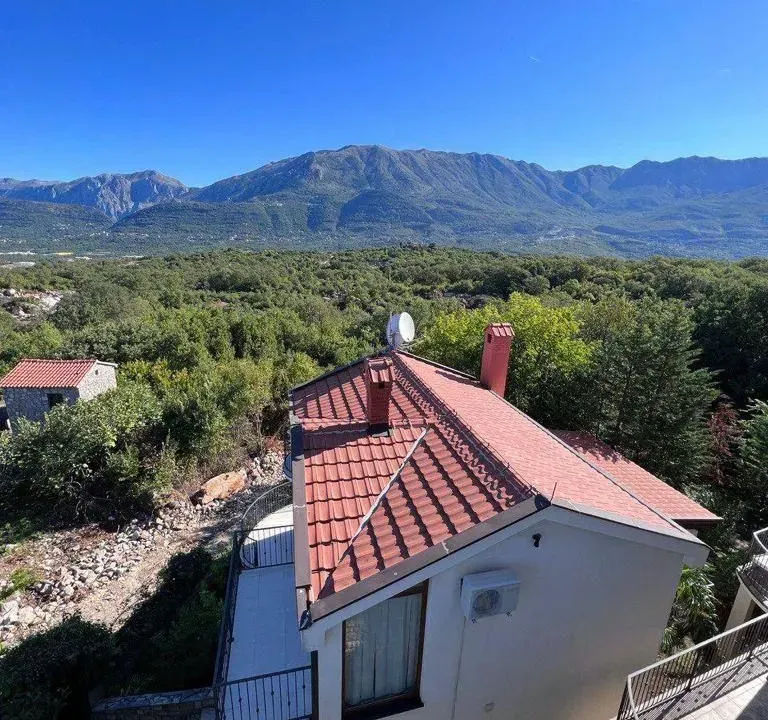 Rent, house, 150m², Centar, Tivat