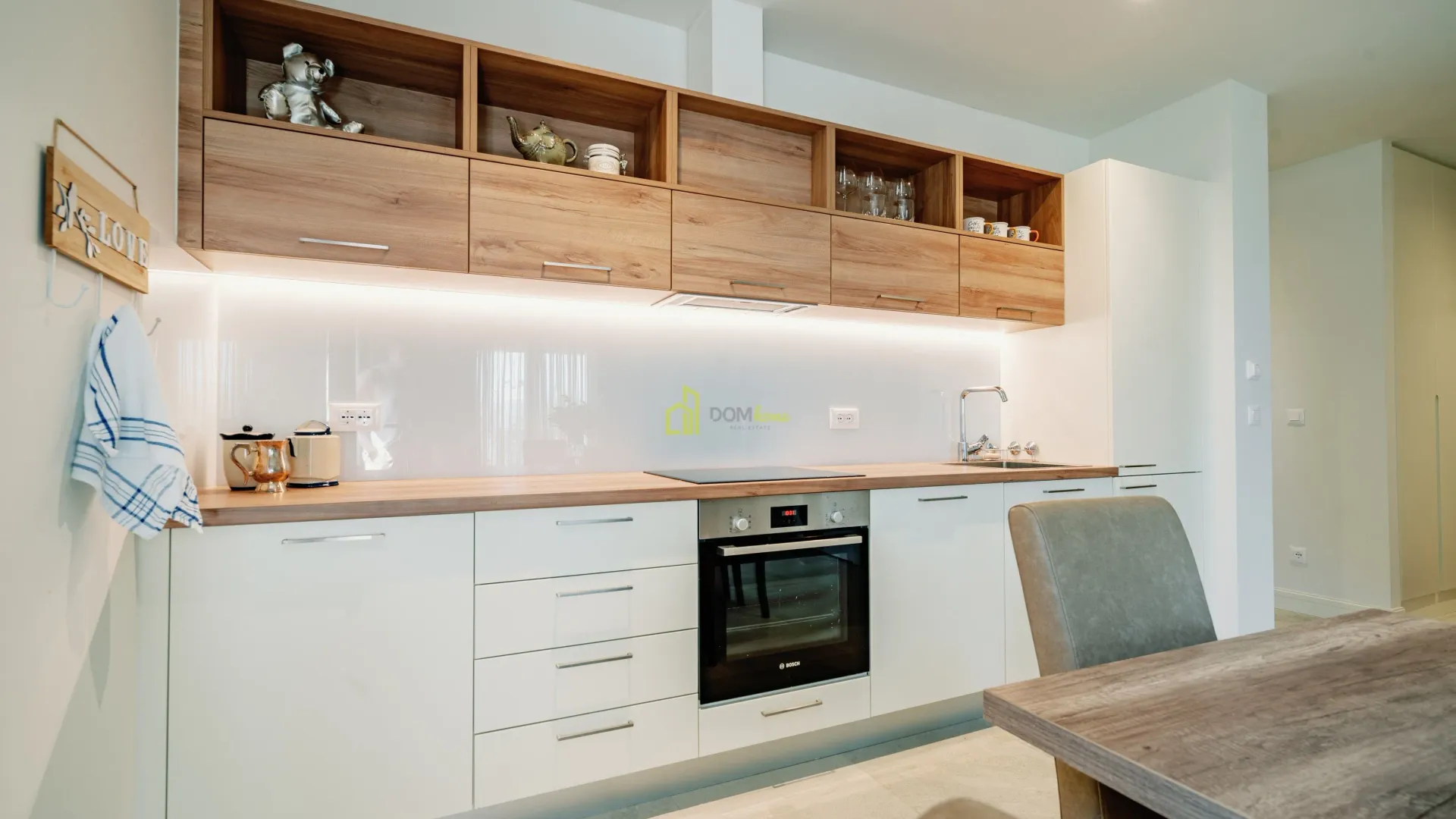 Sale, two bedroom apartment, 85m², Tivat, Crna Gora