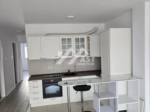 Rent, four bedroom apartment, 105m², Sajam, Novi Sad Sve Podlokacije - image 3