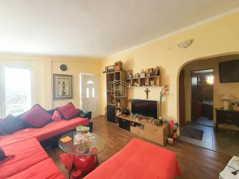 Sale, two bedroom apartment, 100m², Sutomore, Bar