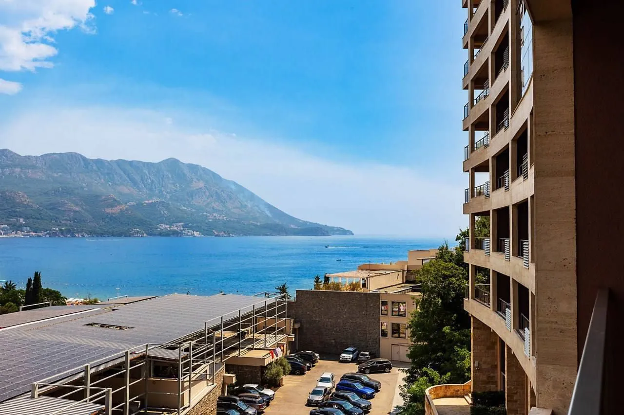 Rent, two bedroom apartment, 76m², Harmonija, Budva