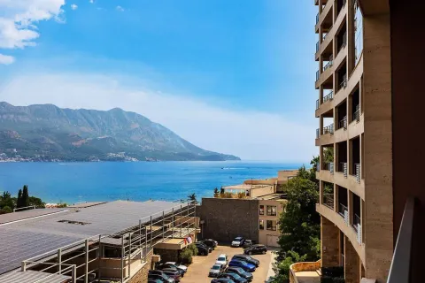 Rent, two bedroom apartment, 76m², Harmonija, Budva - image 8