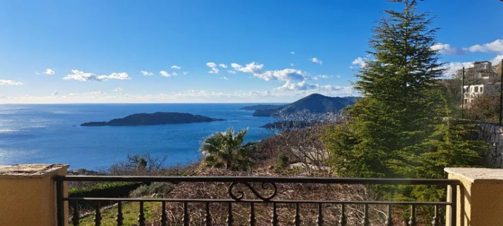 Prodaja, kuća, 300m², Kuljače, Budva