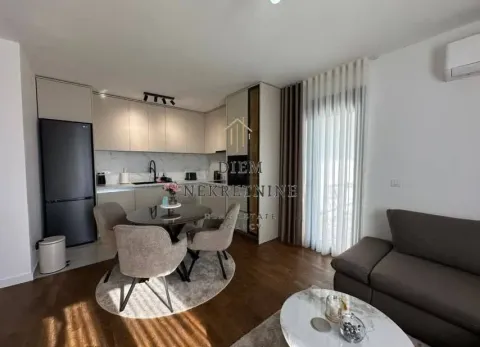 Rent, one bedroom apartment, 45m², Čeluga, Bar - image 11