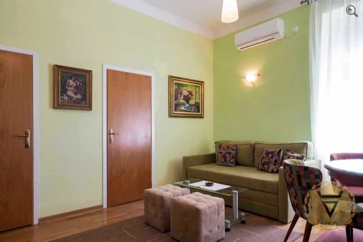 Izdavanje, dvosoban stan, 45m², Stari Grad, Beograd