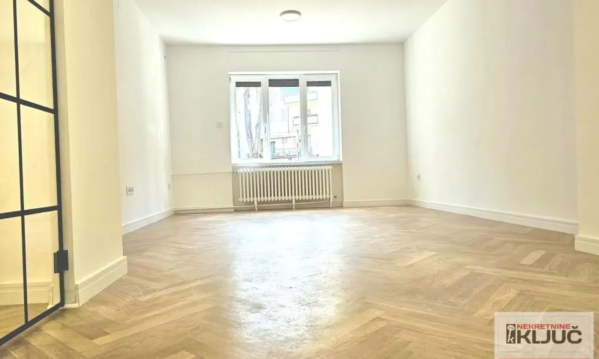 Prodaja, trosoban stan, 75m², Centar, Novi Sad