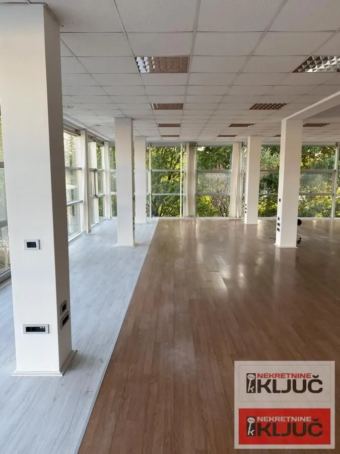Rent, office space, 400m², Novo naselje, Novi Sad