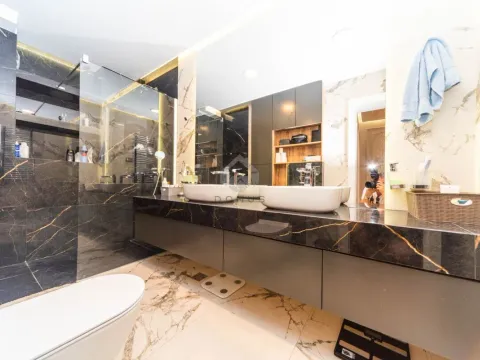 Prodaja, trosoban stan, 195m², Pobrežje, Podgorica - image 21