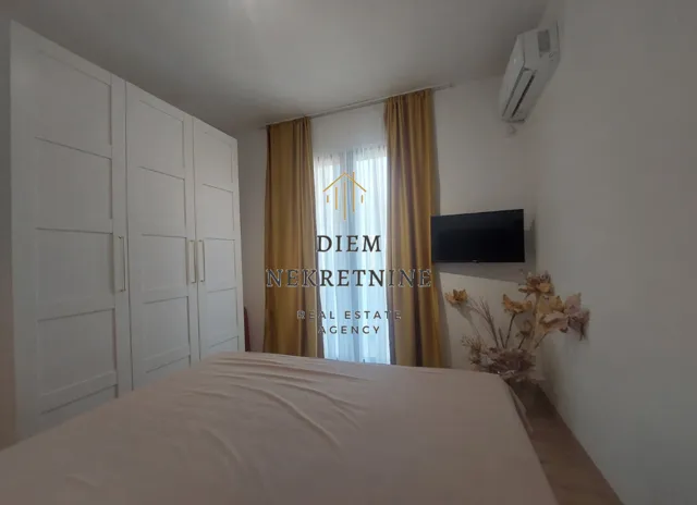 Rent, two bedroom apartment, 70m², Tivat, Crna Gora