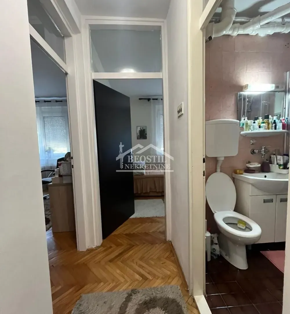 Prodaja, trosoban stan, 76m², Papazovac, Smederevo