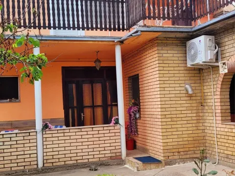 Prodaja, kuća, 210m², Bečej, Novi Sad - image 3