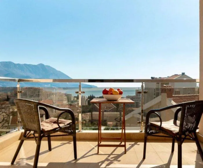 Sale, two bedroom apartment, 69m², Bečići, Budva