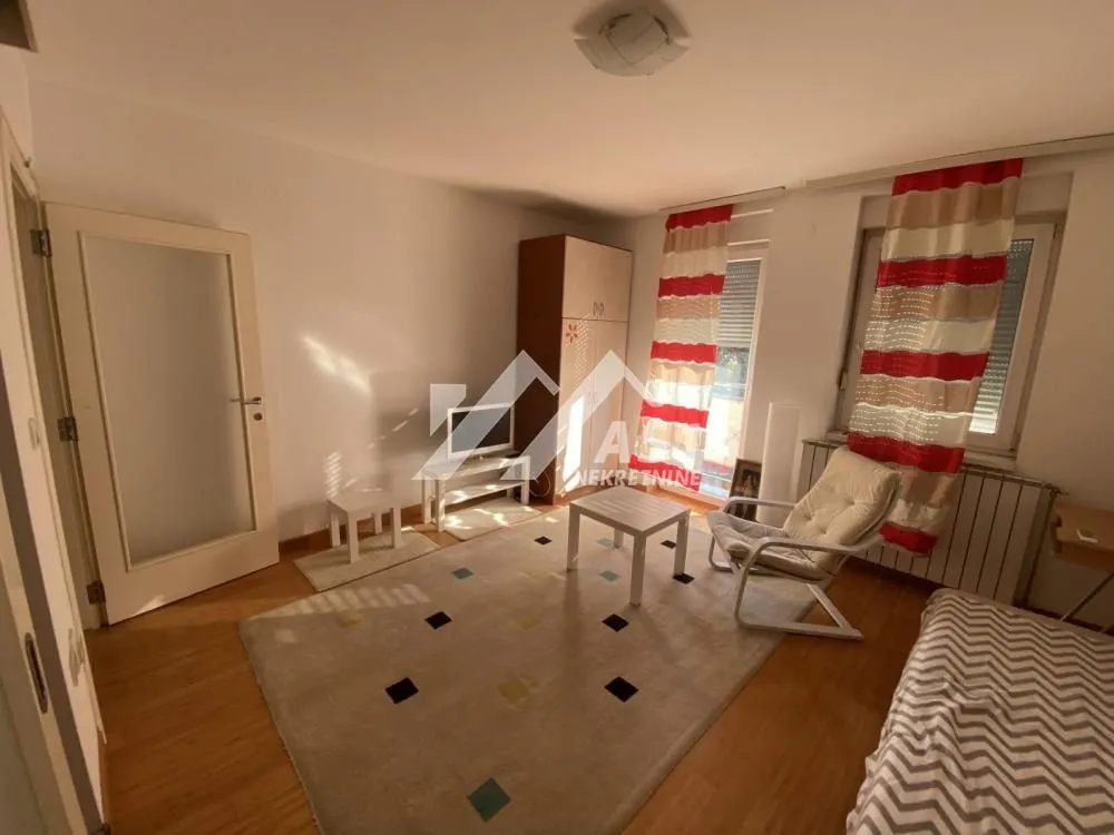 Izdavanje, jednosoban stan, 31m², Nova Detelinara, Novi Sad Sve Podlokacije