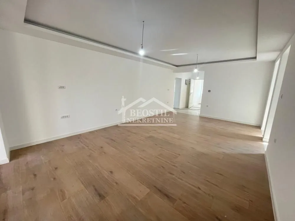 Prodaja, četvorosoban stan, 83m², Centar, Smederevo