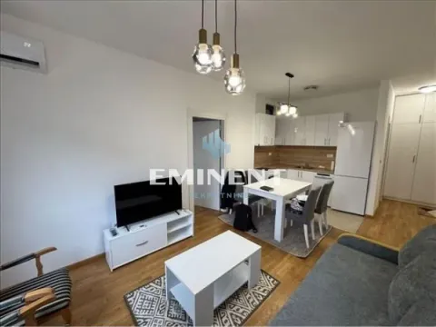 Stan in Južni Bulevar