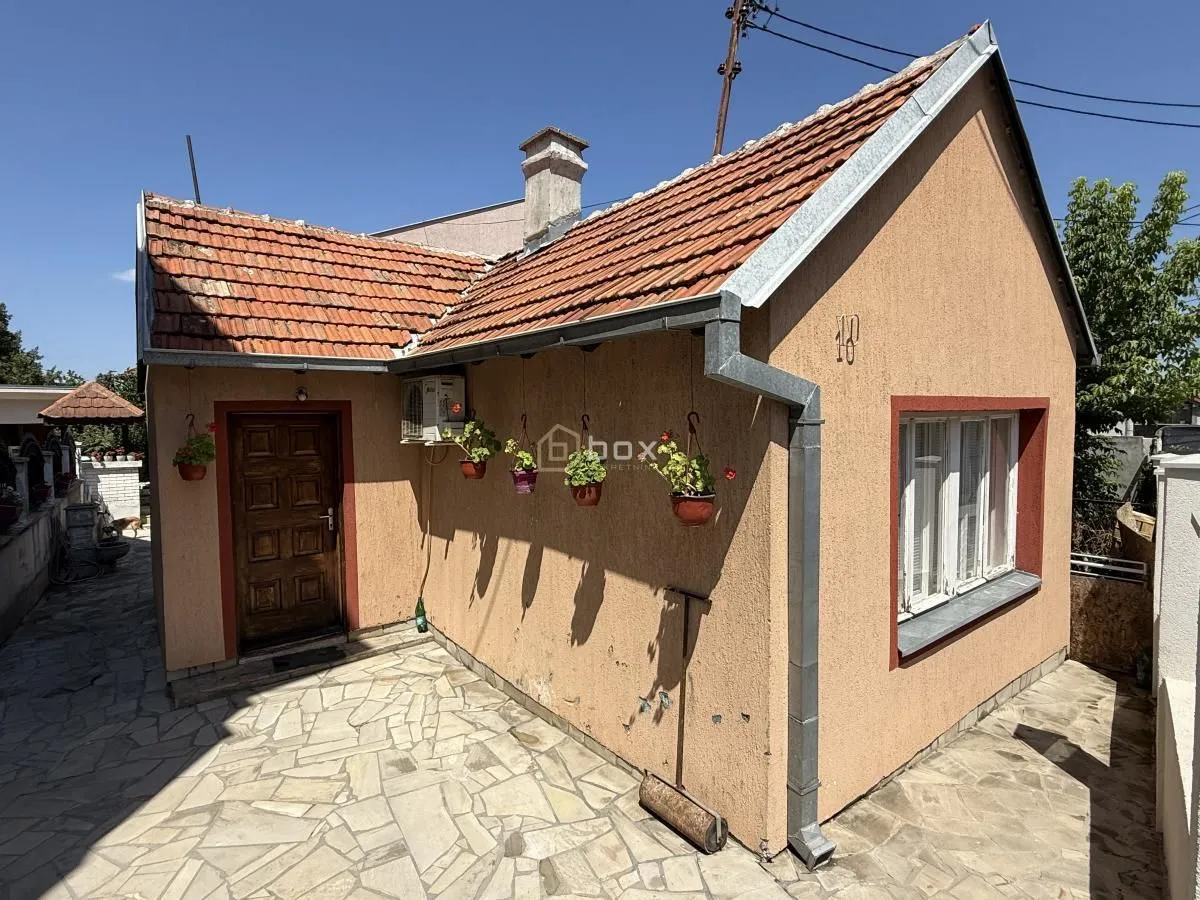 Sale, house, 100m², Palilula, Niš