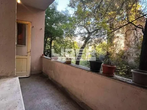 Prodaja, trosoban stan, 77m², Stari Grad, Beograd - image 10