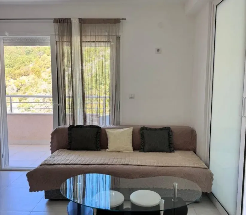 Rent, two bedroom apartment, 66m², Bečići, Budva