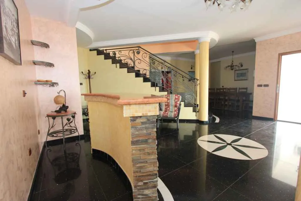 Prodaja, kuća, 560m², Petrovac, Budva