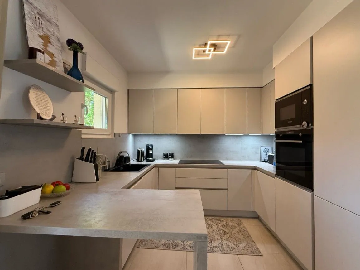 Prodaja, kuća, 145m², Stari Aerodrom, Podgorica