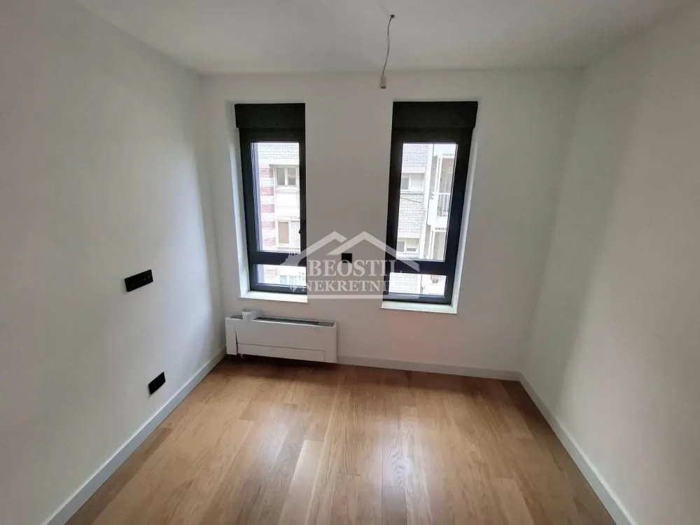 Prodaja, četvorosoban stan, 112m², Banovo Brdo, Beograd