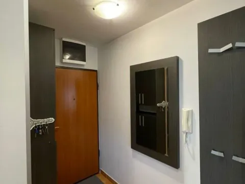 Rent, two bedroom apartment, 73m², Stari Aerodrom, Podgorica - image 2