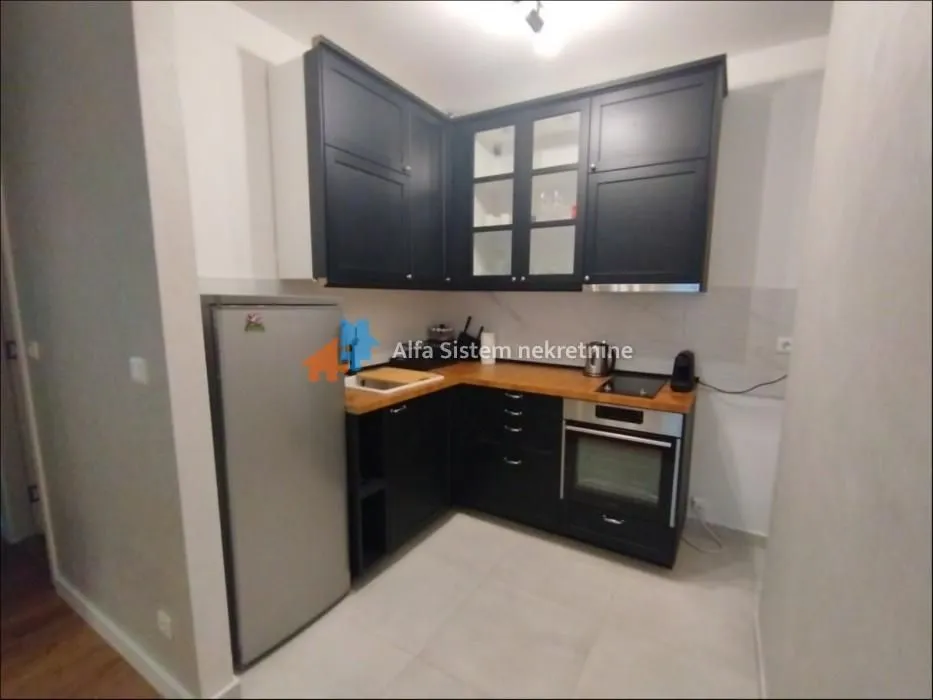 Izdavanje, trosoban stan, 88m², Trošarina, Voždovac Sve Podlokacije