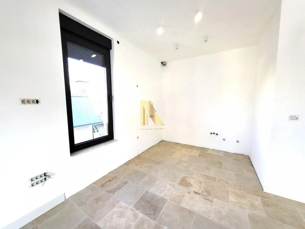 Rent, office space, 88m², Bulevar Evrope, Novi Sad Sve Podlokacije