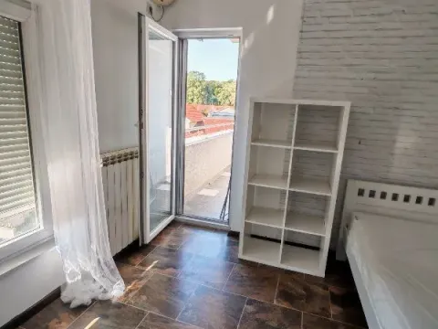 Rent, four bedroom apartment, 120m², Rakovica, Beograd - image 10