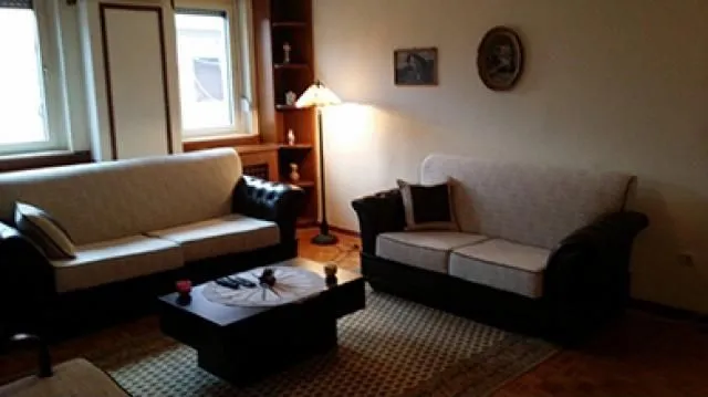 Izdavanje, četvorosoban stan, 117m², Kalenić Pijaca, Vračar Sve Podlokacije