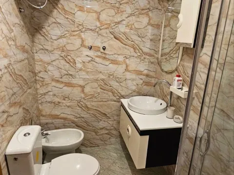 Izdavanje, dvosoban stan, 64m², Stari Aerodrom, Podgorica - image 9