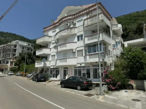 Prodaja, jednosoban stan, 102m², Petrovac, Budva - image 1