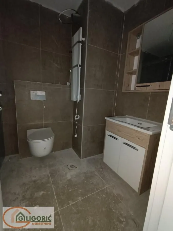 Prodaja, trosoban stan, 81m², Centar, Pančevo