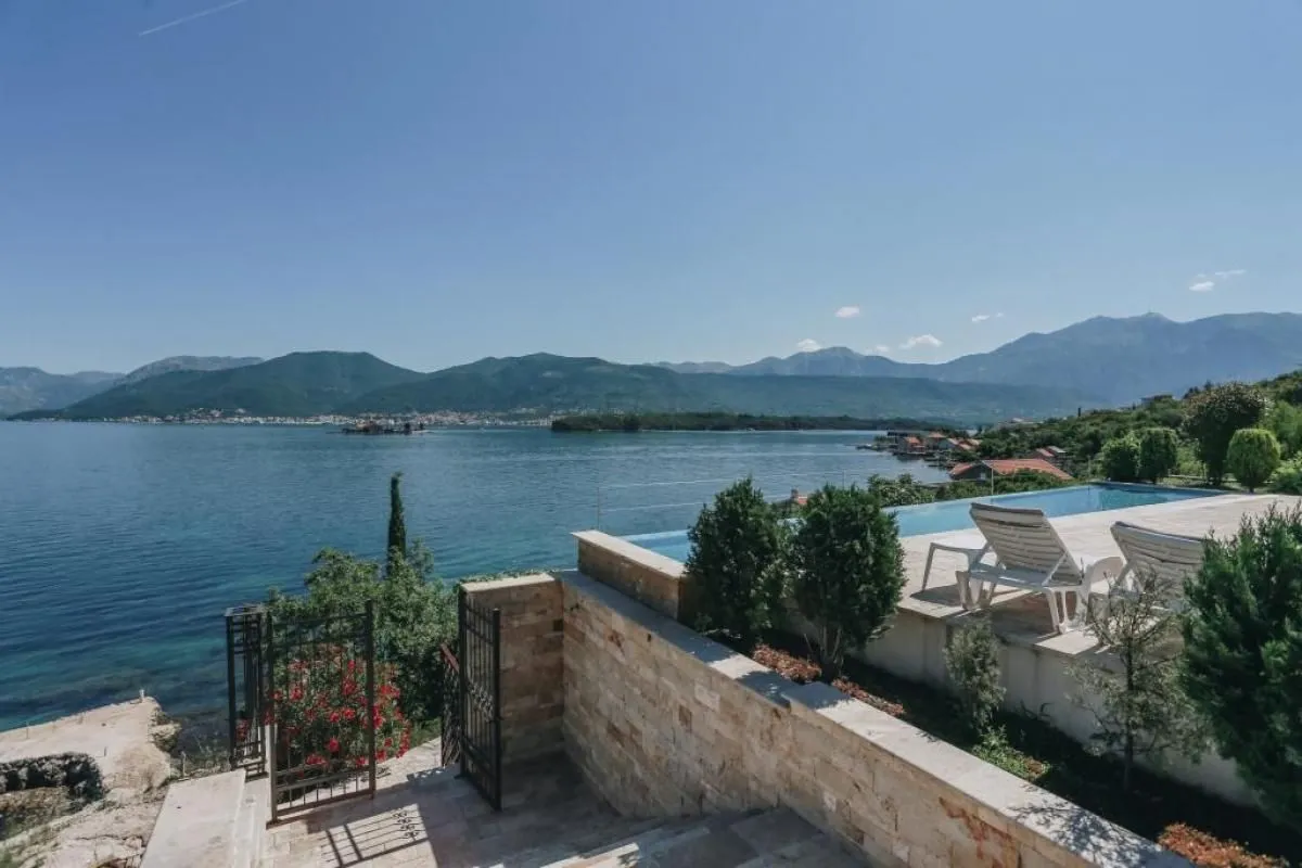 Prodaja, kuća, 517m², Krašići, Tivat