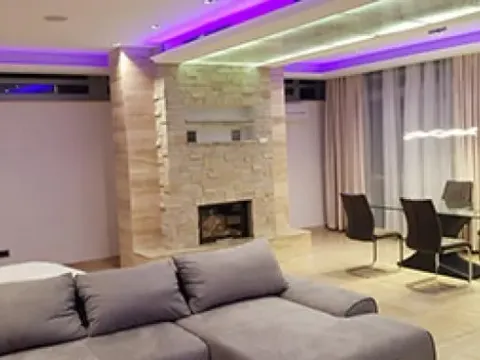 Izdavanje, trosoban stan, 148m², Savski Venac, Beograd