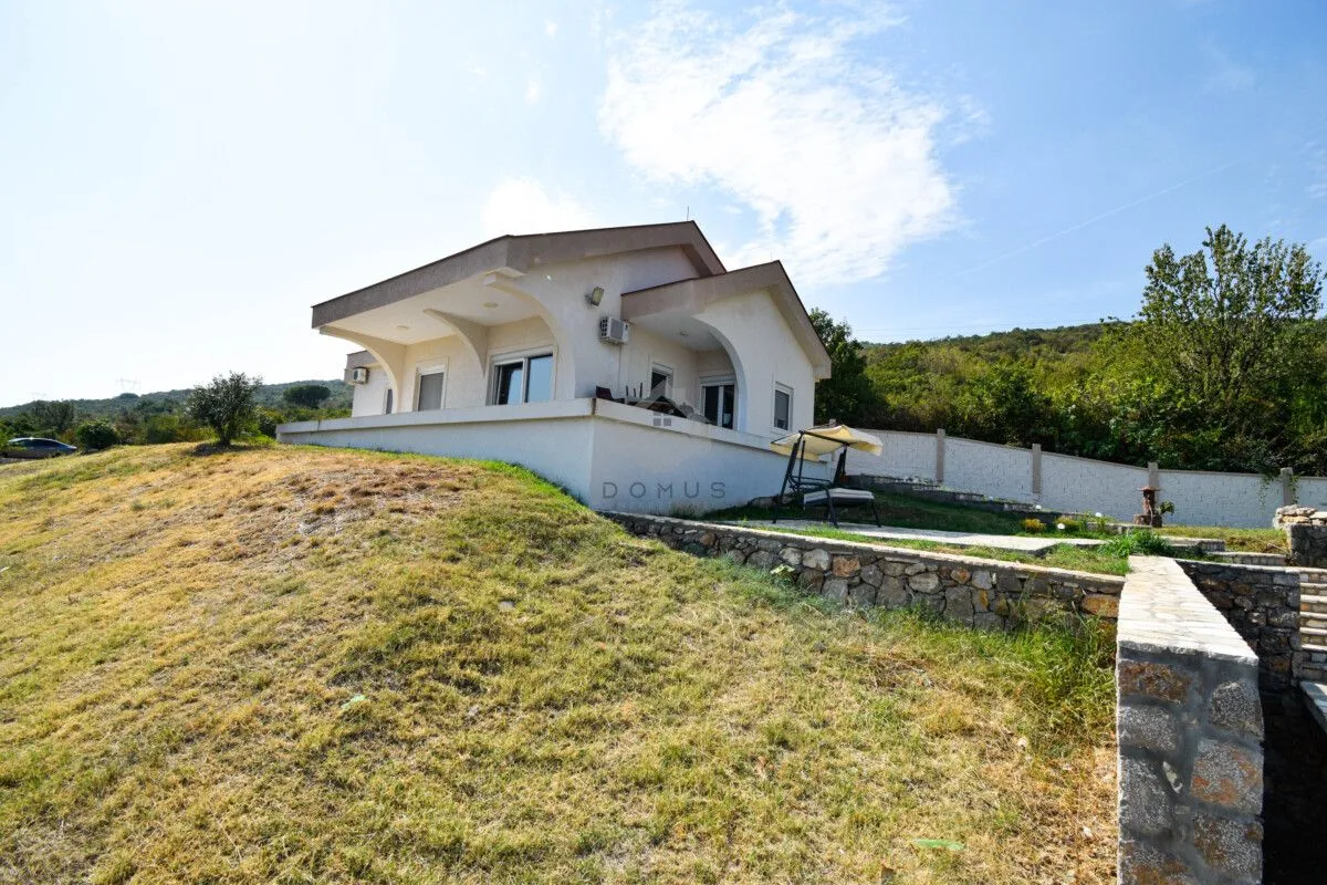 Prodaja, kuća, 250m², Podgorica, Crna Gora