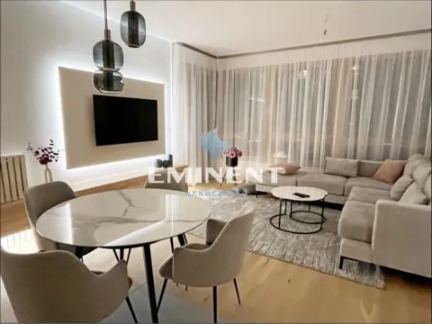 Stan in Novi Beograd Blok 65