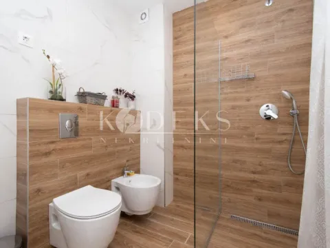Rent, two bedroom apartment, 72m², Vezirov Most, Podgorica - image 11