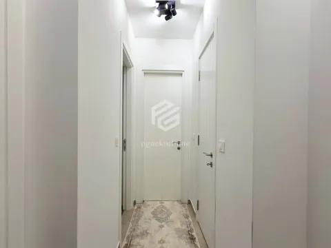 Izdavanje, dvosoban stan, 88m², Centar, Podgorica - image 14